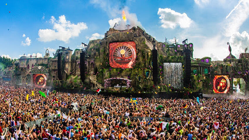 Langerwartetes Tomorrowland-Aftermovie 2014 online!